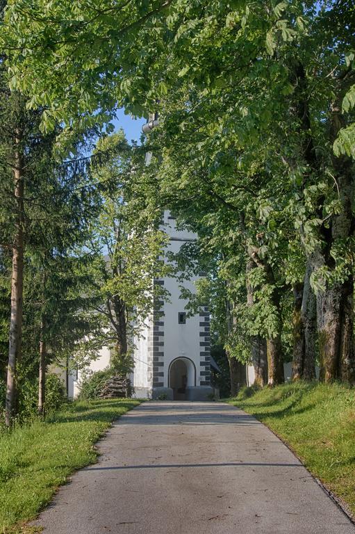 Gostilna Pension Blegos Poljane nad Škofjo Loko المظهر الخارجي الصورة