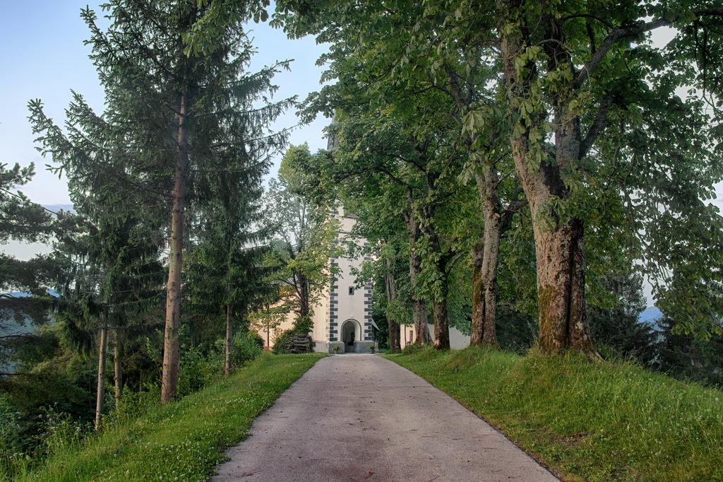 Gostilna Pension Blegos Poljane nad Škofjo Loko المظهر الخارجي الصورة